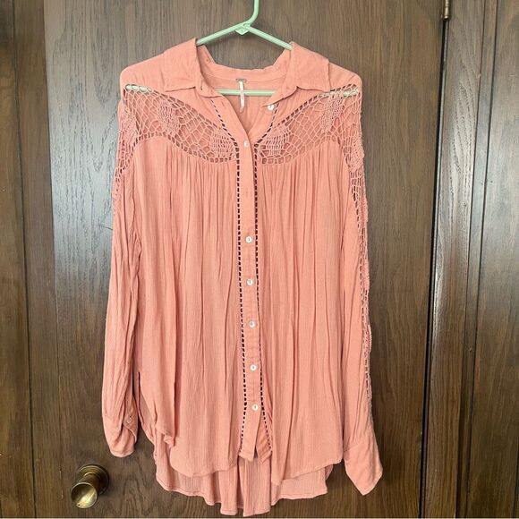 Free People Tops - Free People Katie Bird Crochet Inset Shirt.